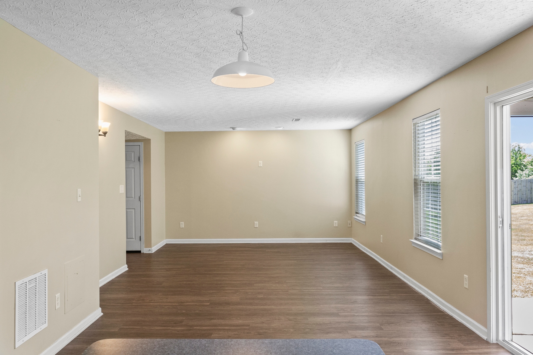 Building Photo - 246 Parrott Ct