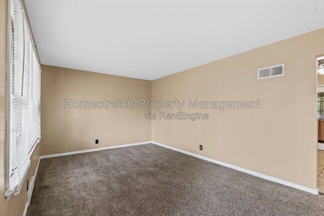 Building Photo - 8253 Frost Ave