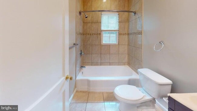 Building Photo - 3507 27th Ave