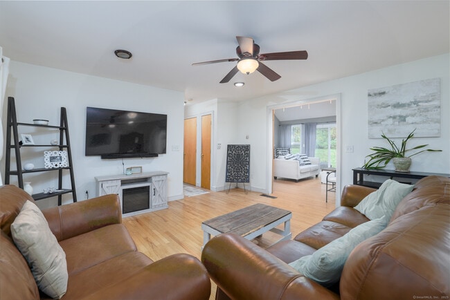 Building Photo - 266 Old Forge Rd