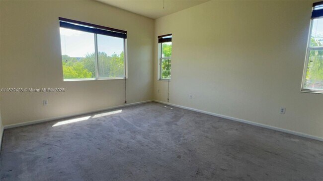 Building Photo - 3500 Oaks Clubhouse Dr