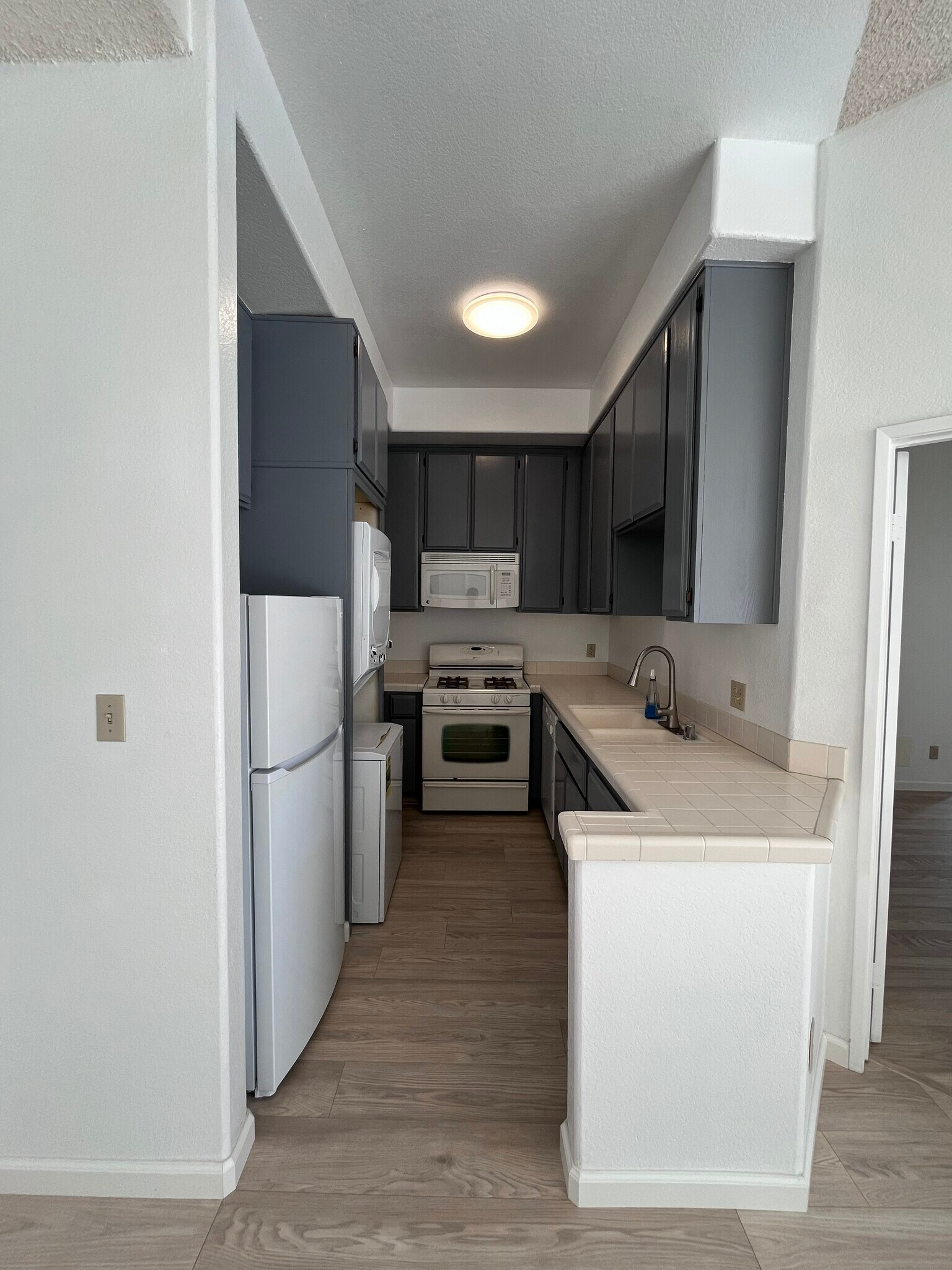 Kitchen - 6140 Monterey Rd