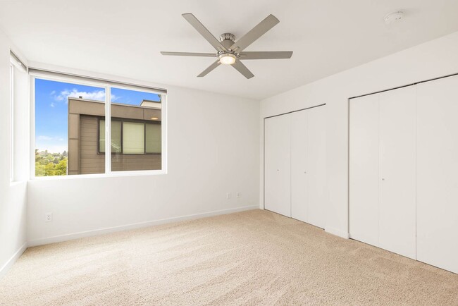 Building Photo - 4504 Linden Ave N