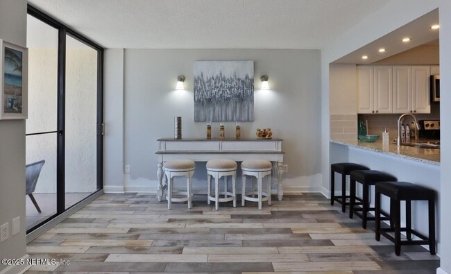 Building Photo - 1301 1st St S