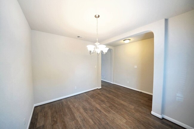 Building Photo - Beautiful Rental in Converse! Realtor Comm...