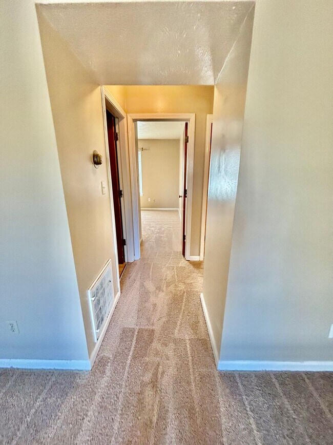 Building Photo - Two bedroom with new carpet!