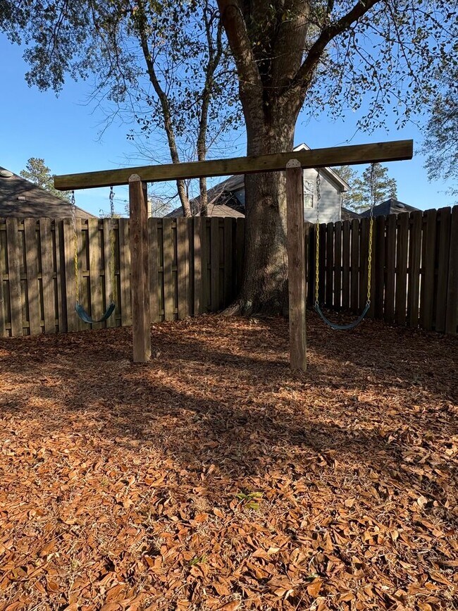 Building Photo - Woodland Creek Rental