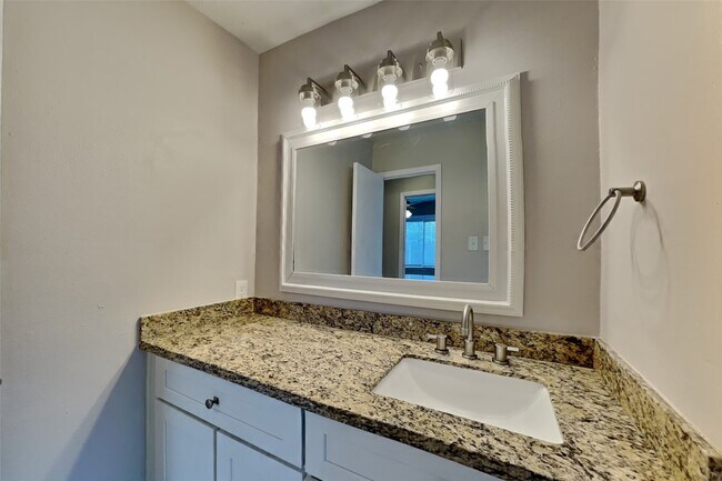 Building Photo - 7307 Daylight Ln