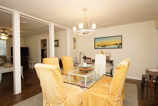 Building Photo - 37 Magnolia Ave SE