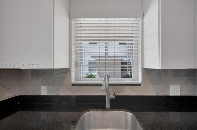 Building Photo - 570 NE 68th St