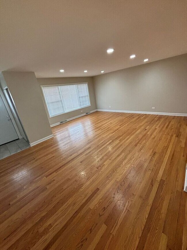 Building Photo - 3031 Lynn Ct