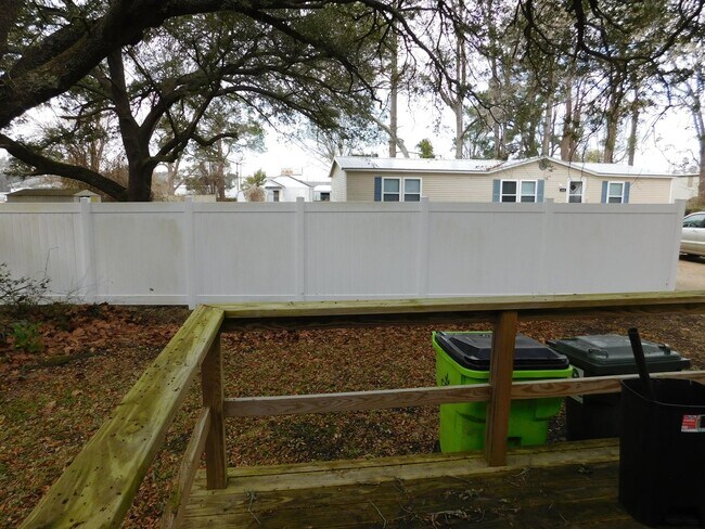 Building Photo - 418 Church Rd