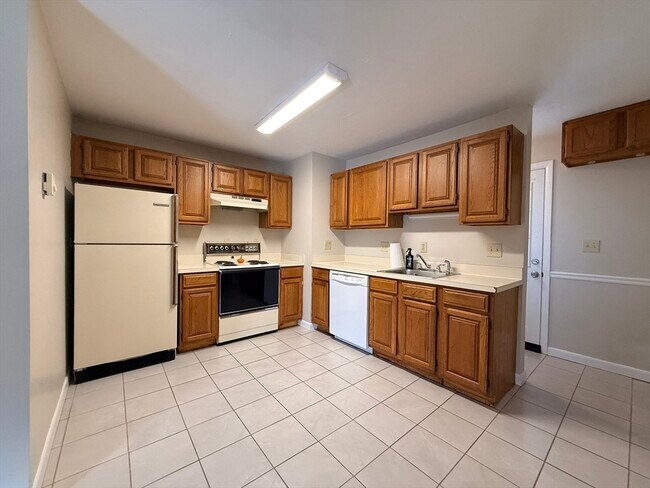 Primary Photo - 19 Maple Ave