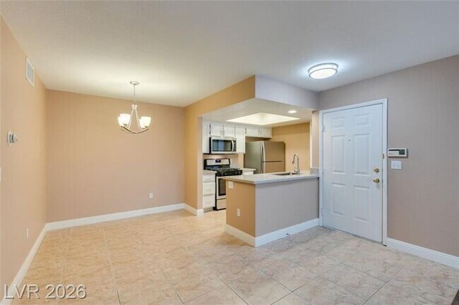 Building Photo - Beautiful Condo in a sought-after Gated Summerlin Community!