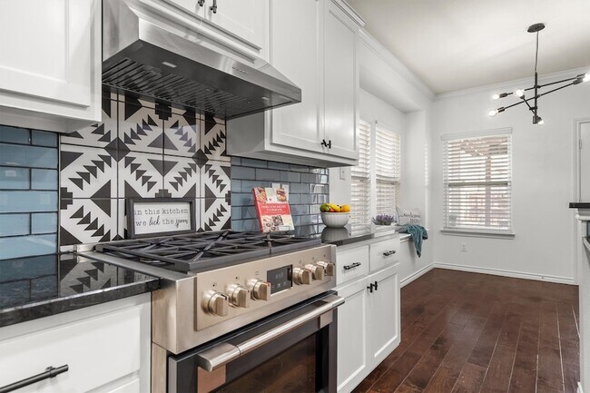 Building Photo - 3700 Linden Ave