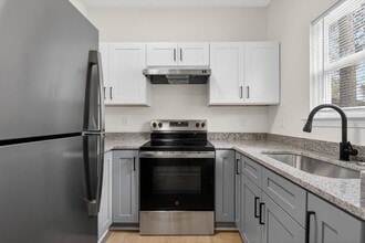 Building Photo - 2009-2011 Scotty Ct