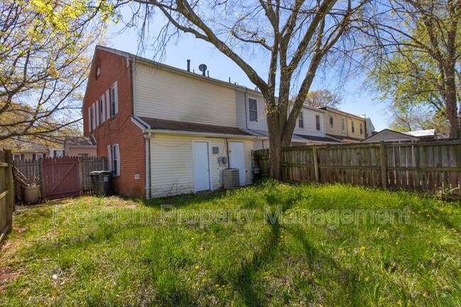 Building Photo - 9206 Hood Rd