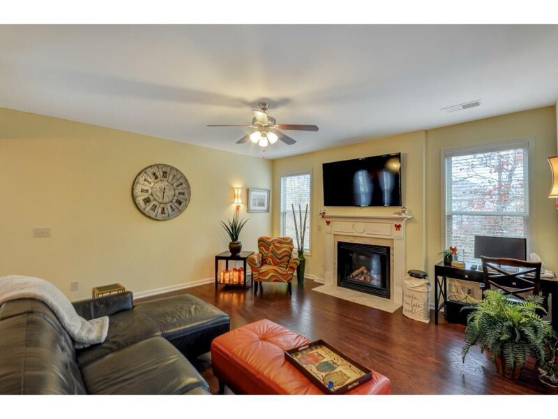 Building Photo - 6035 Falls Landing Dr