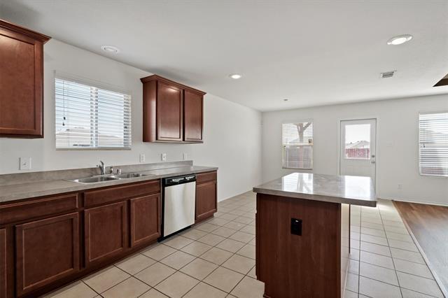 Building Photo - 14701 Southview Trail