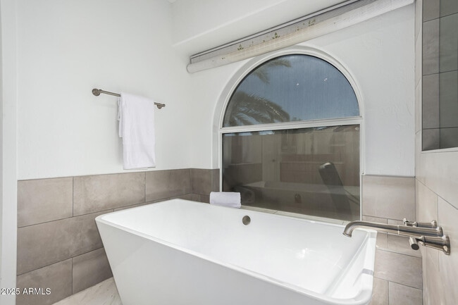 Building Photo - 11368 N 131st Pl