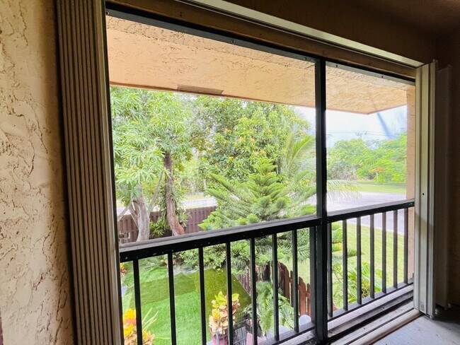 Building Photo - 5985 Forest Hill Blvd