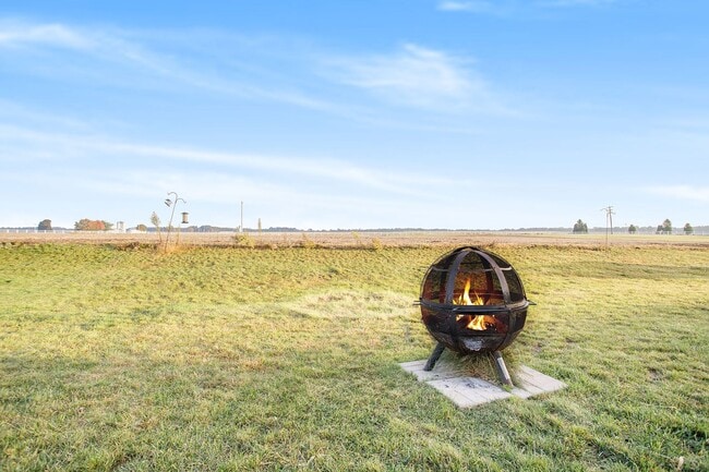 Building Photo - Newer Home for Lease Richland Schools - Immediate Occupancy!