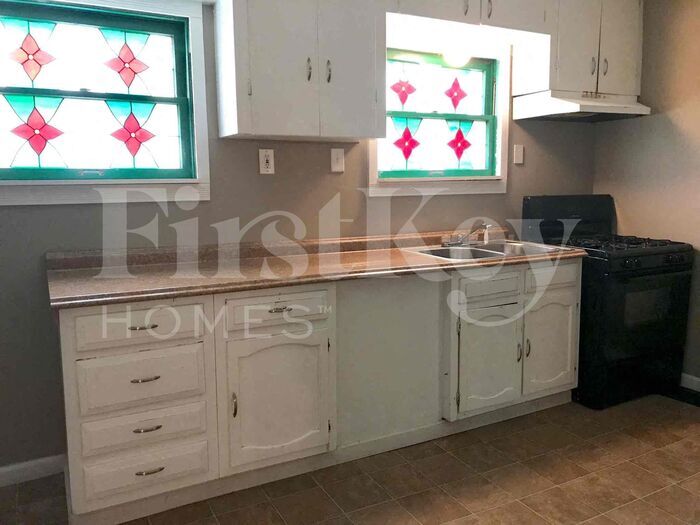 Building Photo - 2112 Lexa Dr