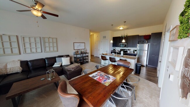 Building Photo - B2 | 2 Bed 2 Bath | 1239 sf