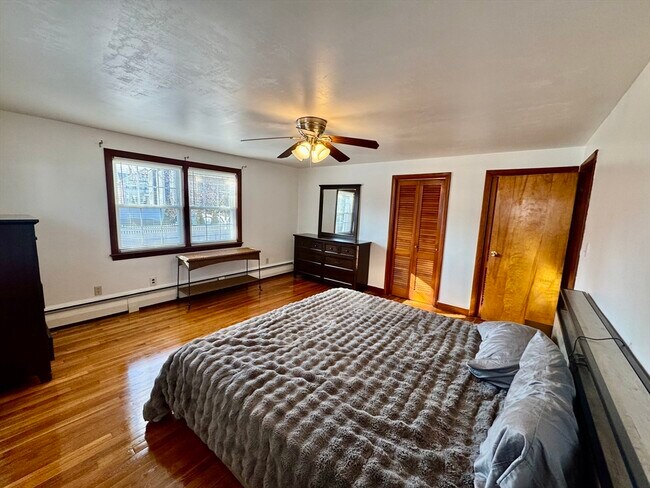 Building Photo - 156 Nichols Ave