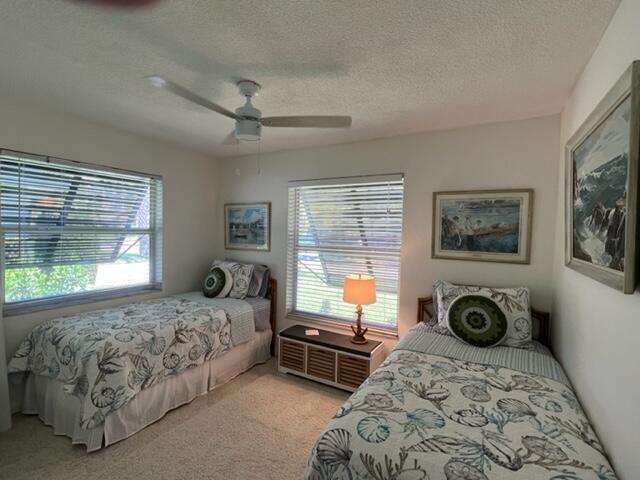 Building Photo - 1260 Manor Dr