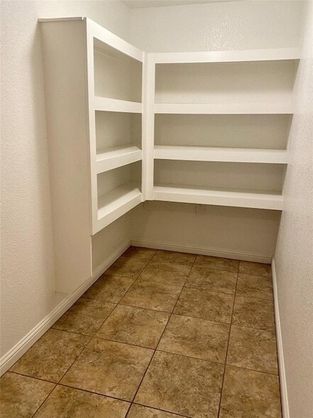 Building Photo - 740 Westgate Dr