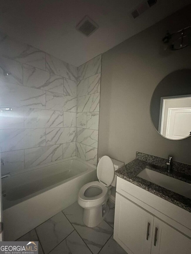 Building Photo - 1536 Montreat Ave SW