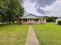 Building Photo - Location, Community, & Quality Living. It Starts Here in this 2 Bedroom Duplex!