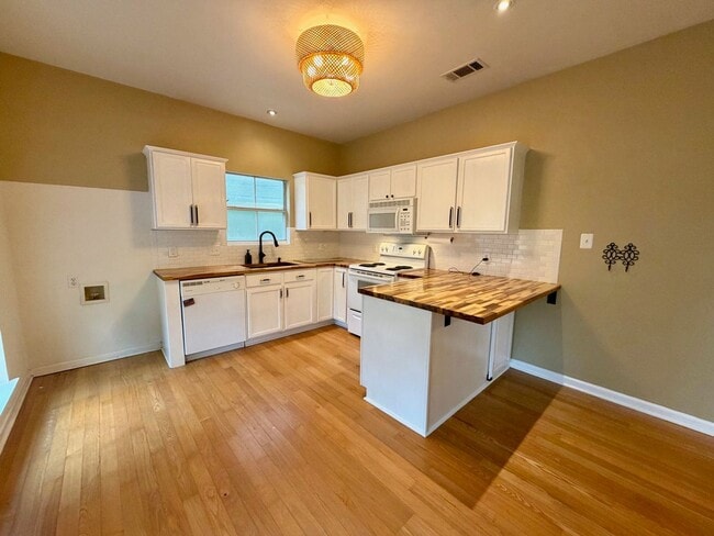 Building Photo - 13337 Bayou Grand S Blvd