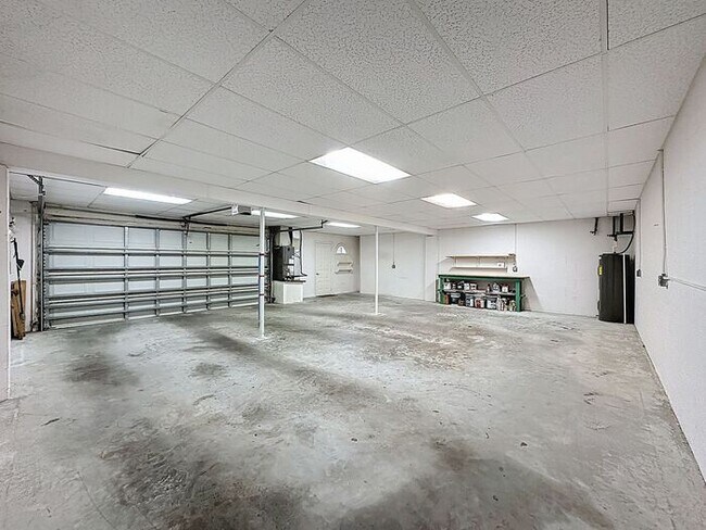 Building Photo - Exquisite Lake County Home with Lake Harris Views