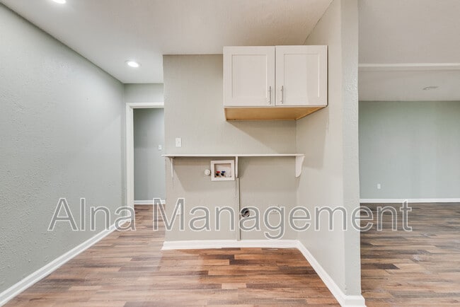 Building Photo - 3332 Mesquite Rd