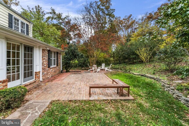 Building Photo - 9102 Volunteer Dr