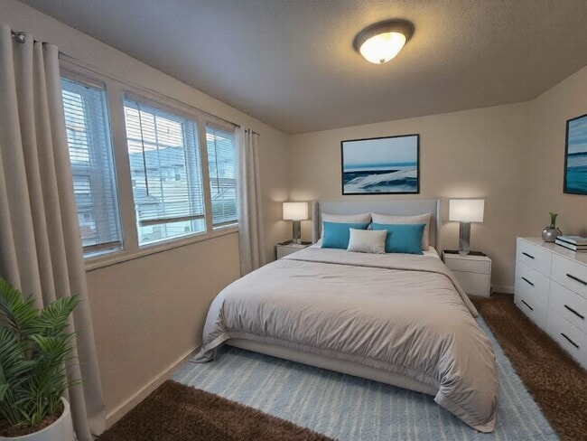 Building Photo - 451 NE Winchester St