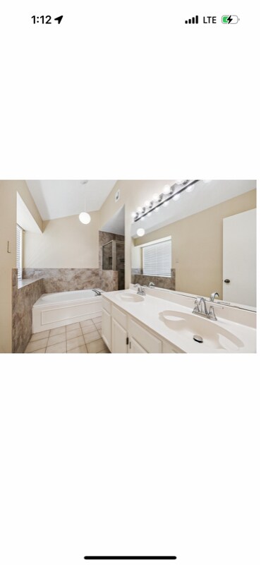 Building Photo - 16330 Leamington Ln