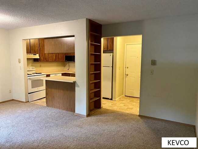 Building Photo - Awesome Condo Within Walking Distance to CSU!