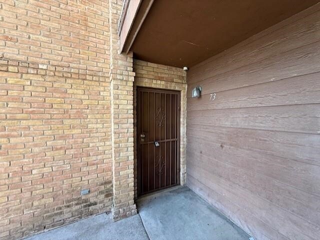 Building Photo - 205 Martingale