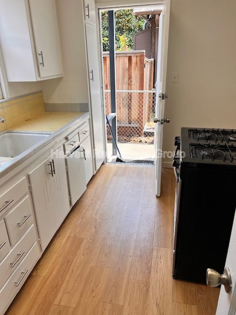 Building Photo - 2233 Ninth St