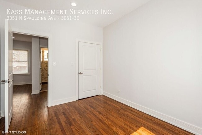 Building Photo - 3051 N Spaulding Ave