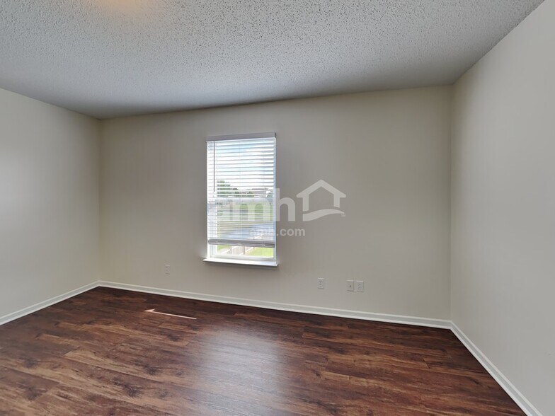 Building Photo - 924 Shenandoah Way