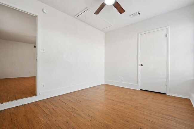 Building Photo - 2214 Winchester Dr