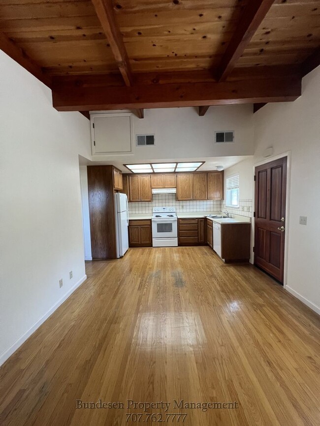 Building Photo - 6-Month Lease – Charming West Petaluma Accessory Unit