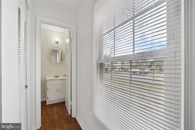 Building Photo - 5490 Safe Harbor Ct