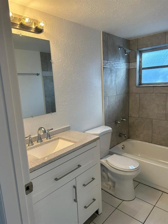 Building Photo - 4950 Fleetwood St