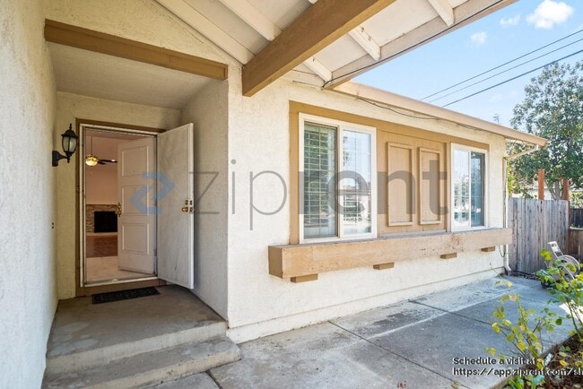 Building Photo - 1488 Gilbert Ave