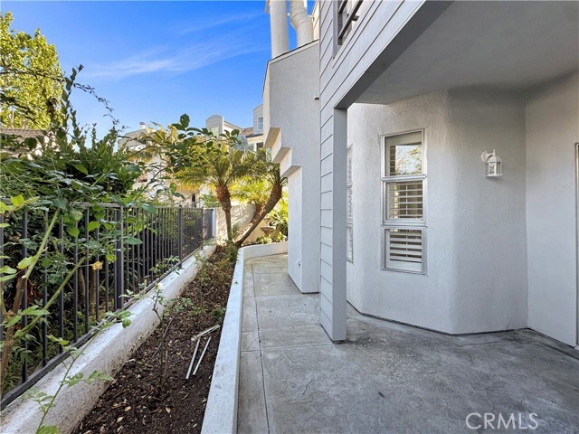 Building Photo - 24412 Lantern Hill Dr